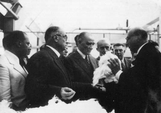 Ataturk Nazilli Basma Fabrikasinda