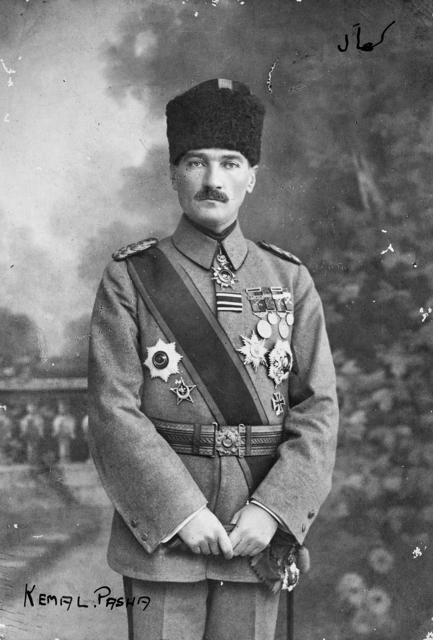 Ataturk Portre